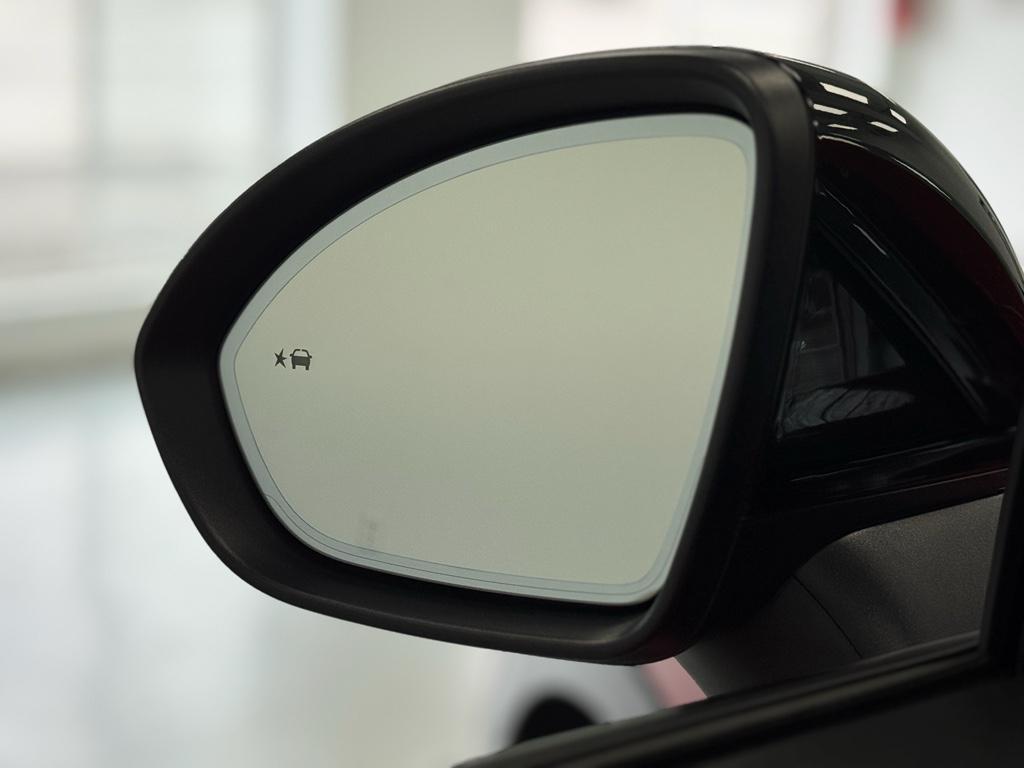 used 2025 Buick Envision car, priced at $31,495