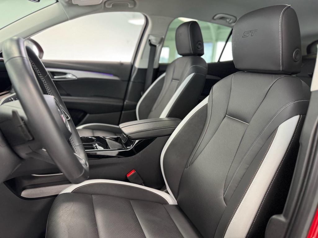 used 2025 Buick Envision car, priced at $31,495