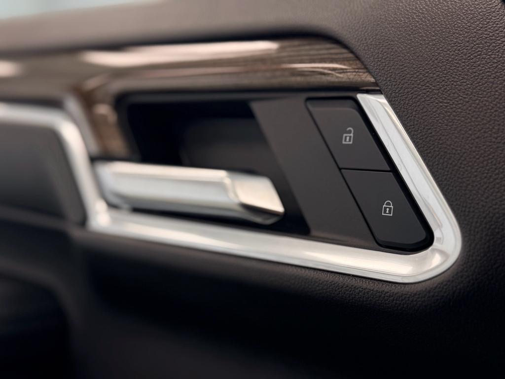 used 2024 Chevrolet Silverado 2500 car, priced at $57,995