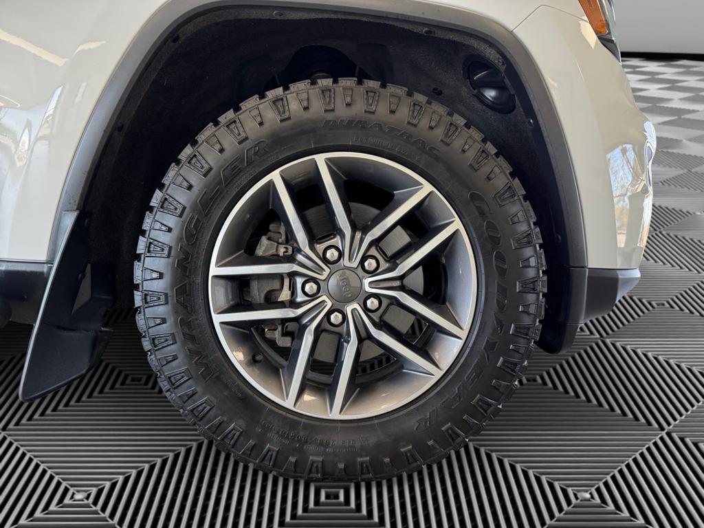 used 2020 Jeep Grand Cherokee car, priced at $11,995