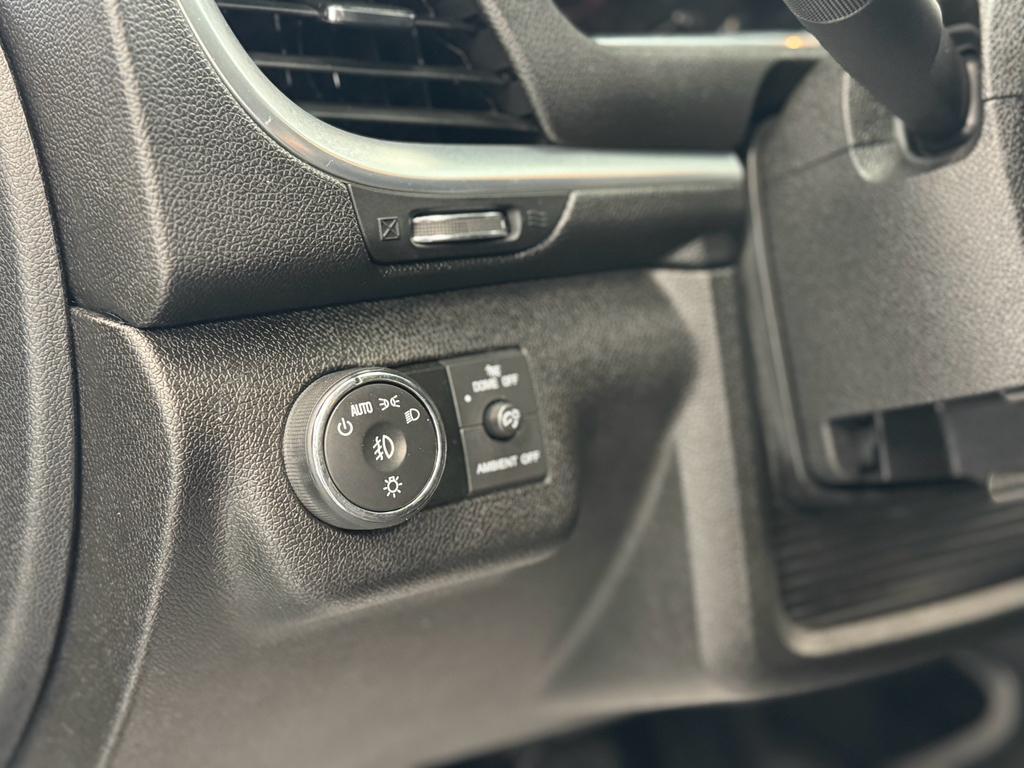 used 2015 Chevrolet Traverse car, priced at $13,995