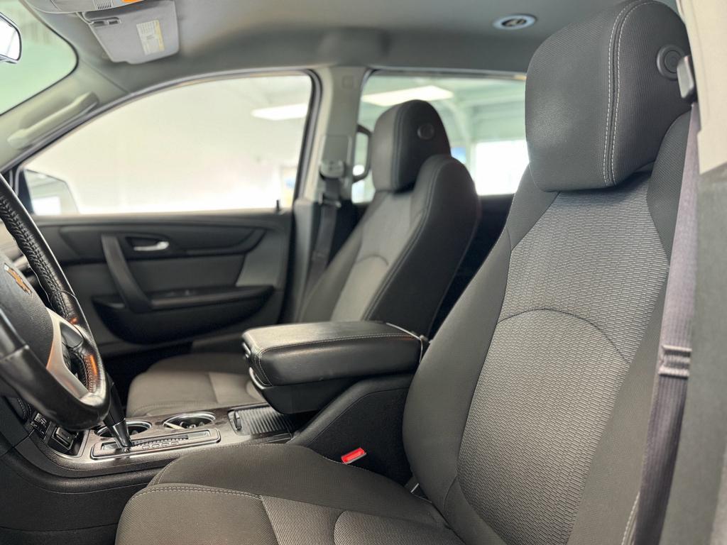 used 2015 Chevrolet Traverse car, priced at $13,995
