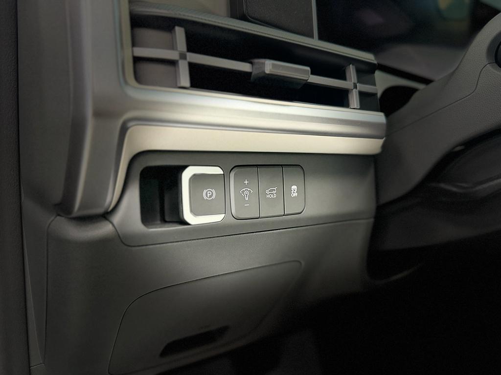 used 2025 Hyundai Santa Fe car, priced at $33,995