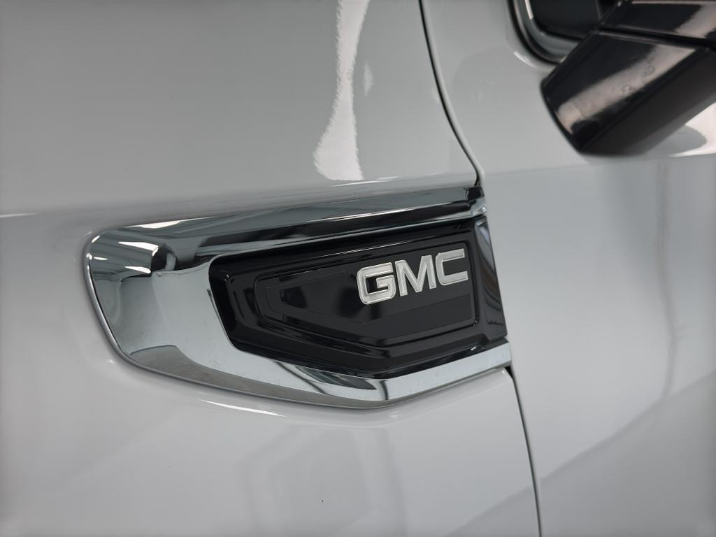 used 2023 GMC Yukon XL car, priced at $50,750