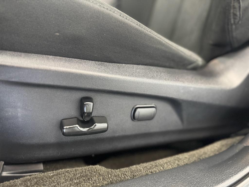 used 2014 Subaru Legacy car, priced at $9,995