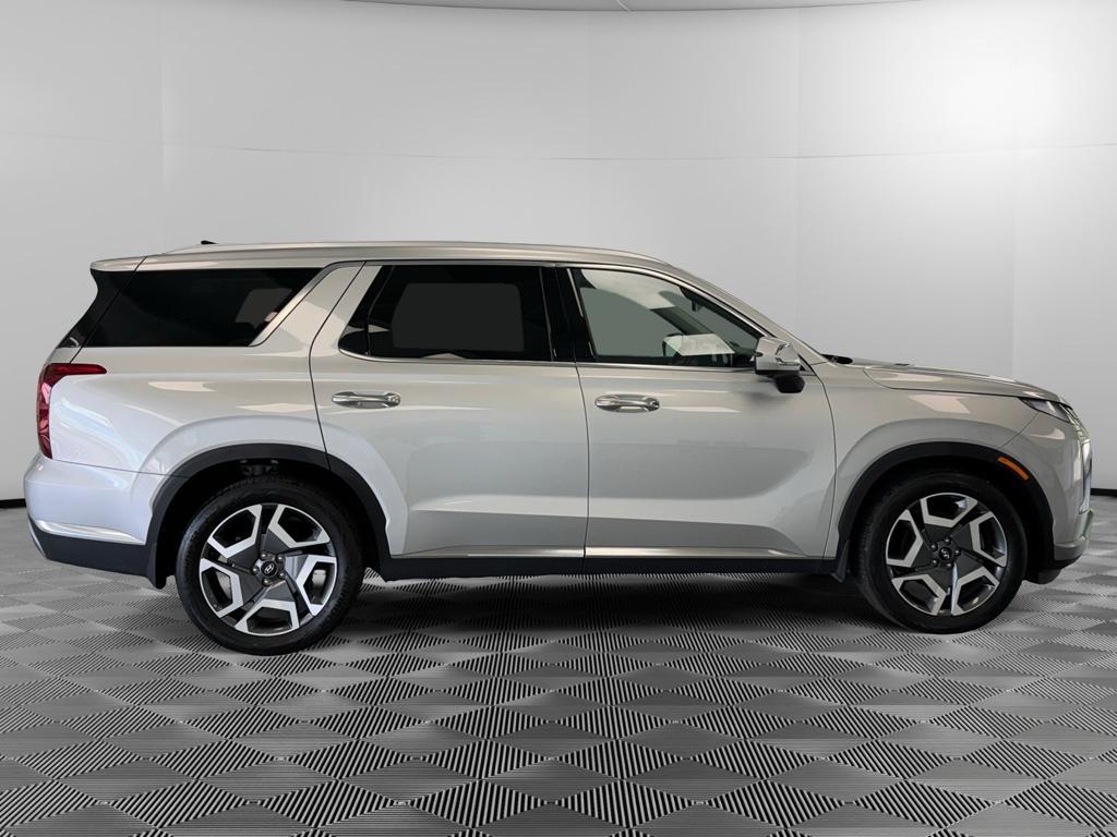 used 2024 Hyundai Palisade car, priced at $40,495