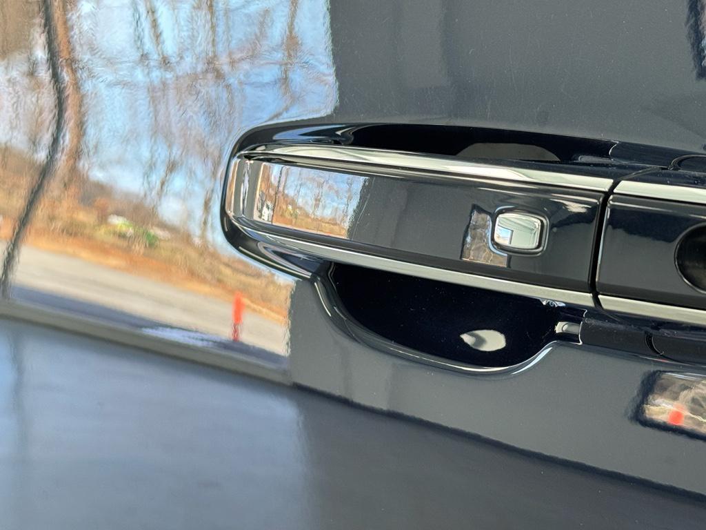 used 2021 GMC Yukon car, priced at $52,495