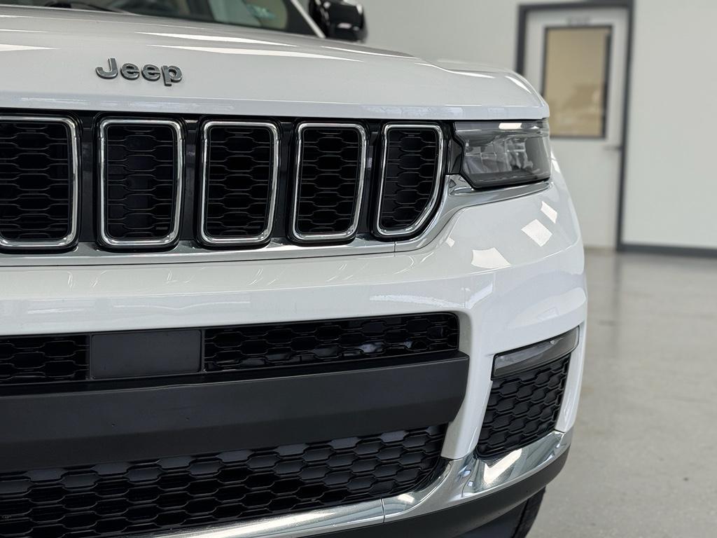 used 2021 Jeep Grand Cherokee L car, priced at $25,995