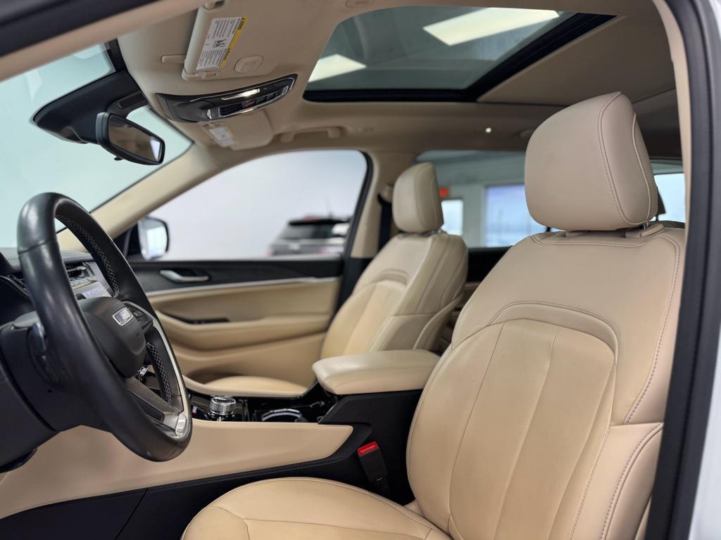 used 2021 Jeep Grand Cherokee L car, priced at $25,995