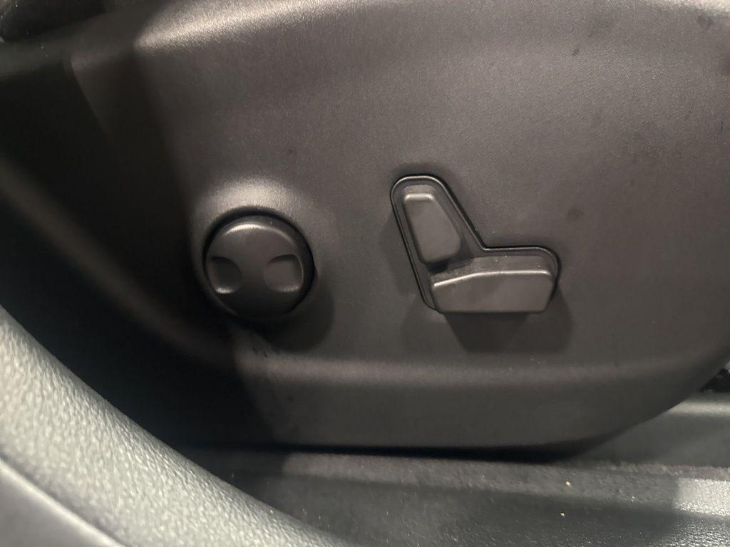 used 2022 Jeep Cherokee car, priced at $23,800