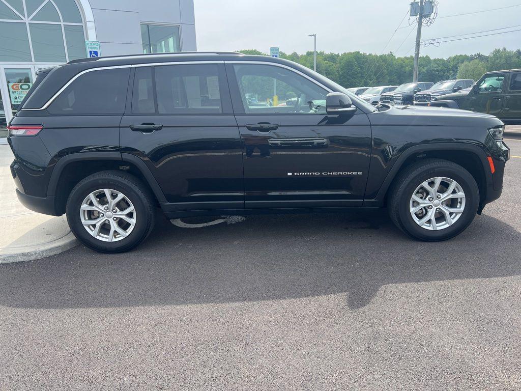 used 2023 Jeep Grand Cherokee car, priced at $35,796