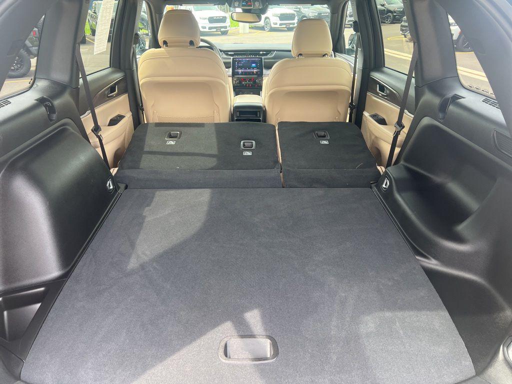 used 2023 Jeep Grand Cherokee car, priced at $35,796