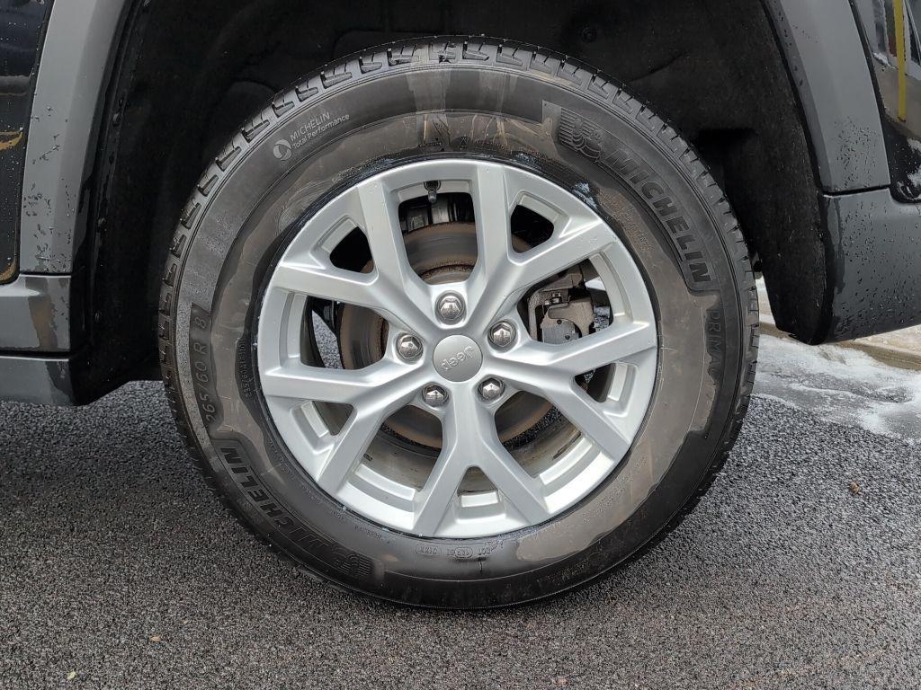 used 2023 Jeep Grand Cherokee car, priced at $30,000