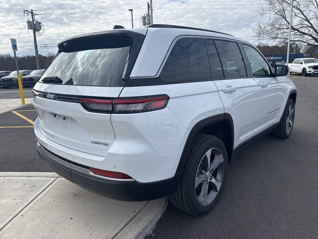 new 2026 Jeep Grand Cherokee car, priced at $48,895
