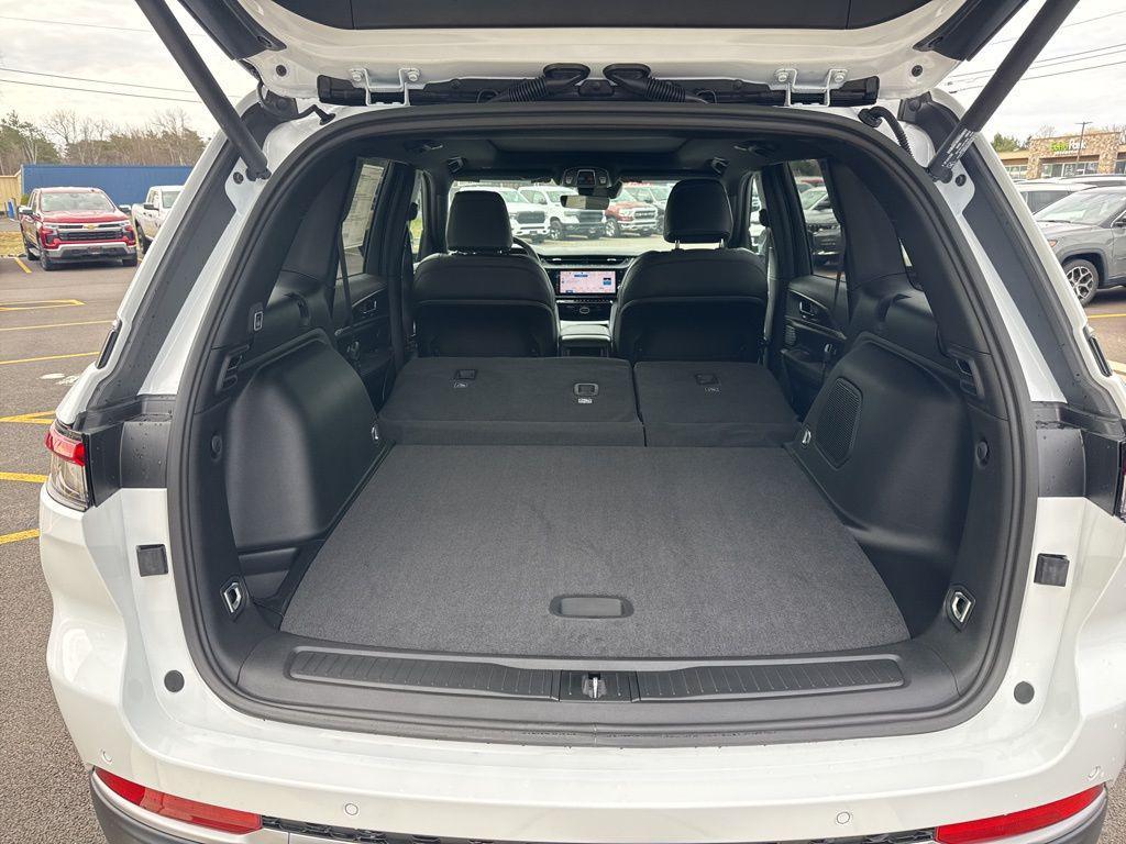 new 2026 Jeep Grand Cherokee car, priced at $48,895