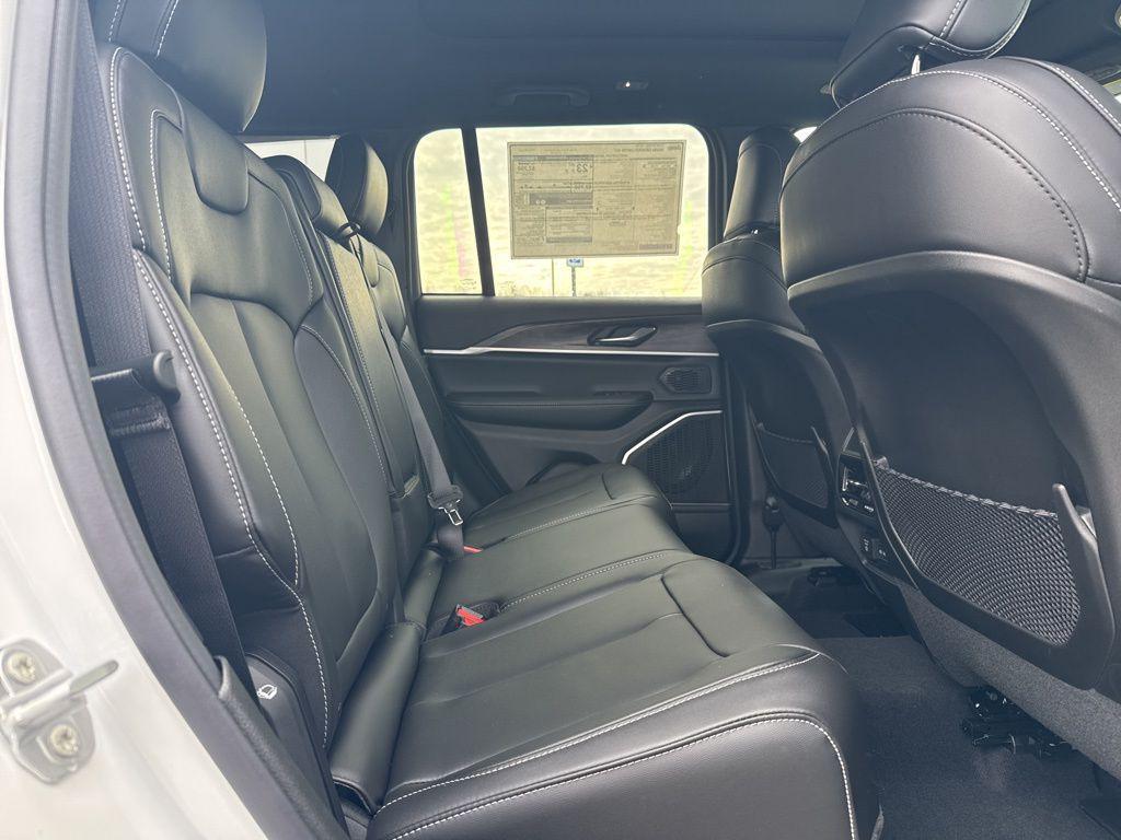 new 2026 Jeep Grand Cherokee car, priced at $48,895