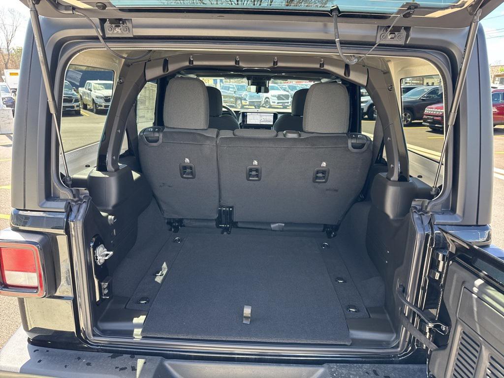 new 2025 Jeep Wrangler car, priced at $50,886