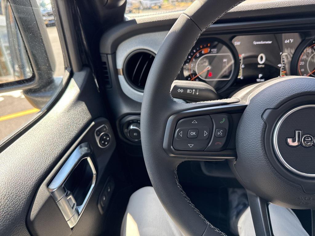 new 2025 Jeep Wrangler car, priced at $50,886