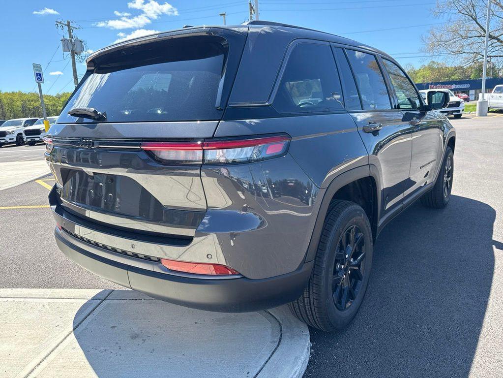 new 2026 Jeep Grand Cherokee car, priced at $49,360