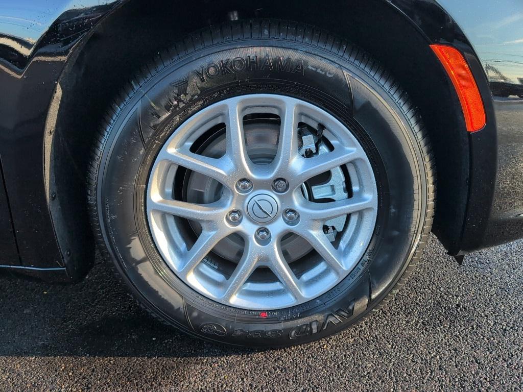 new 2026 Chrysler Pacifica car, priced at $45,785