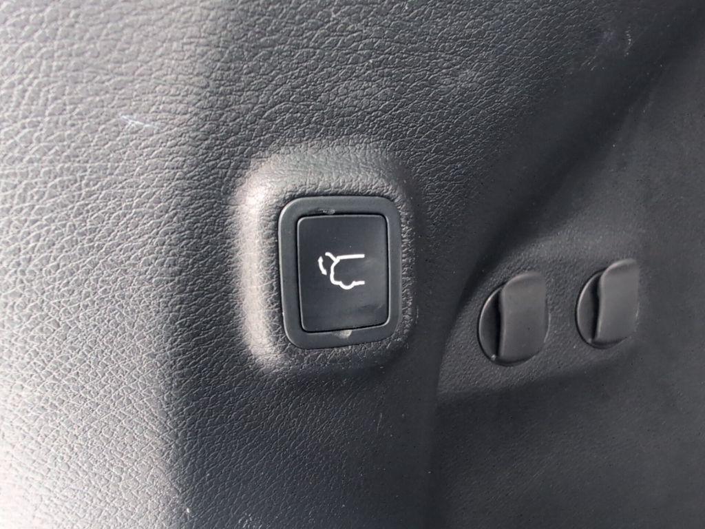 used 2021 Jeep Cherokee car, priced at $21,300