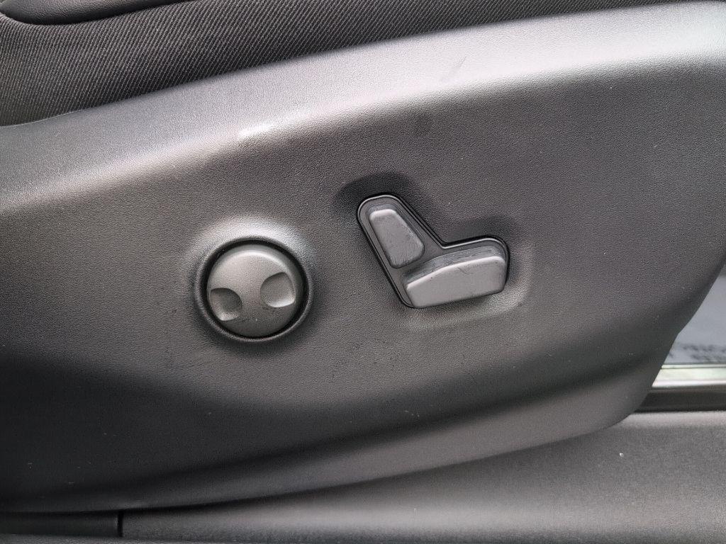 new 2026 Chrysler Pacifica car, priced at $53,855