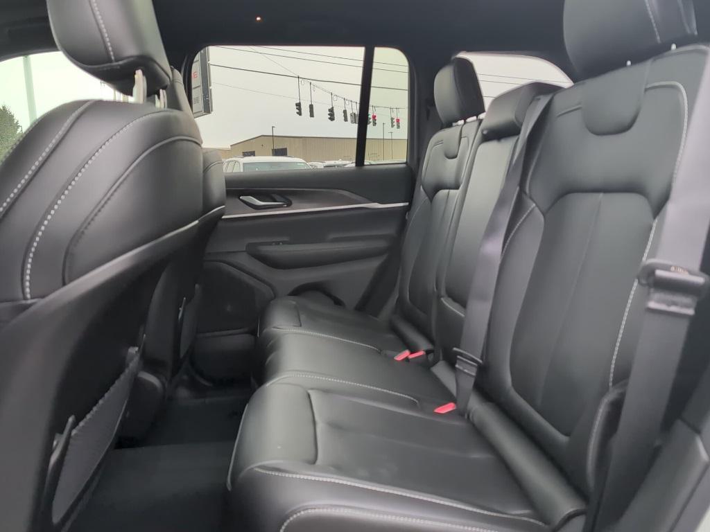 new 2025 Jeep Grand Cherokee car, priced at $49,415