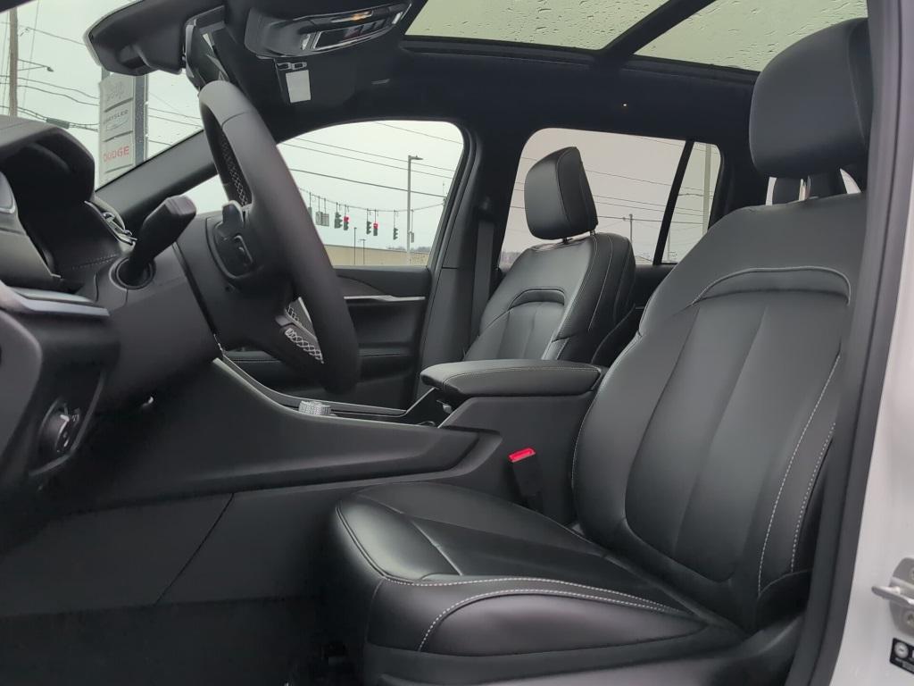 new 2025 Jeep Grand Cherokee car, priced at $49,415