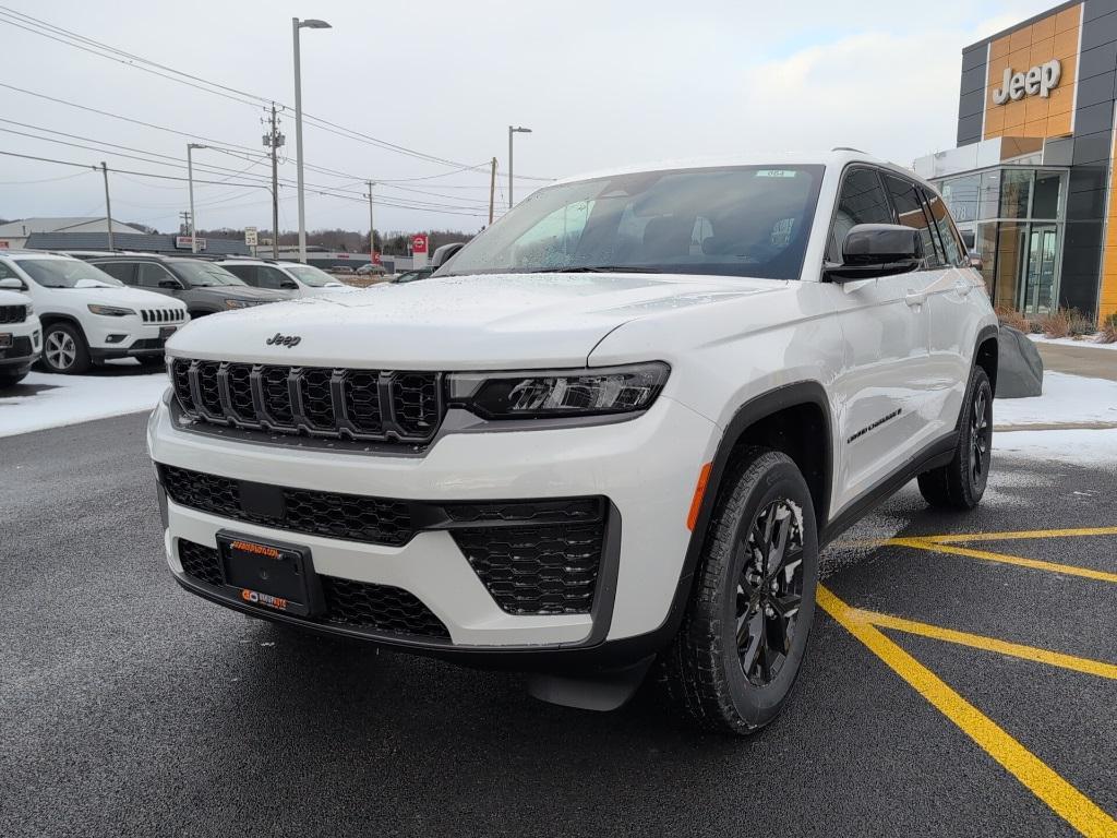new 2026 Jeep Grand Cherokee car, priced at $47,655
