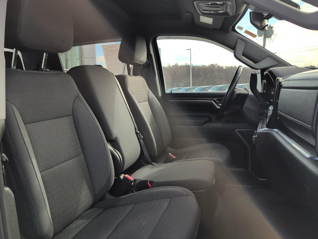 used 2022 Chevrolet Silverado 1500 car, priced at $33,200