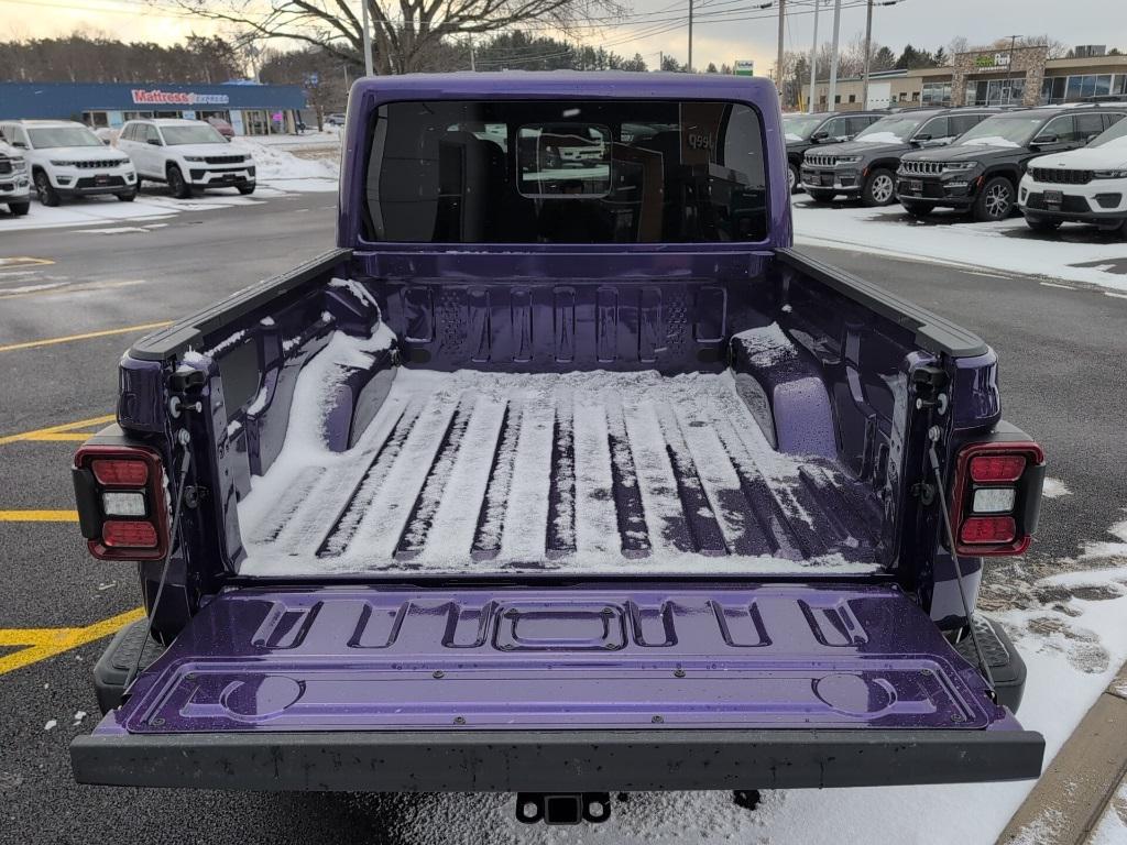 new 2026 Jeep Gladiator car, priced at $50,925