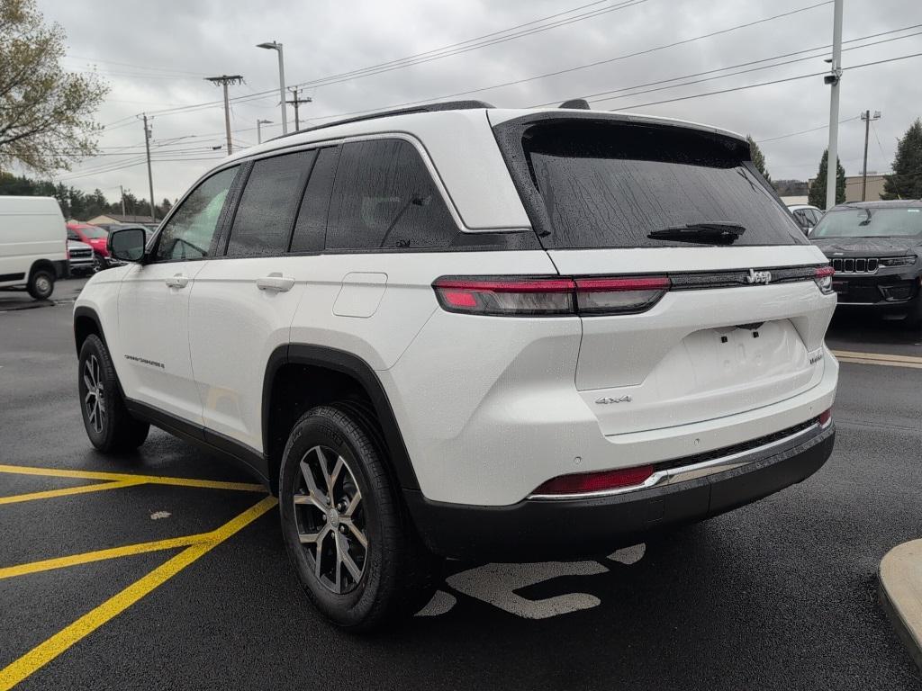 new 2025 Jeep Grand Cherokee car, priced at $47,300