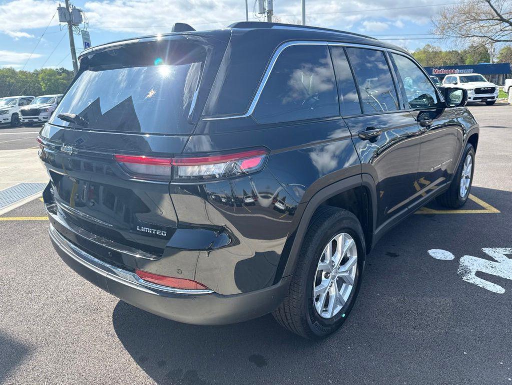 used 2023 Jeep Grand Cherokee car, priced at $33,296