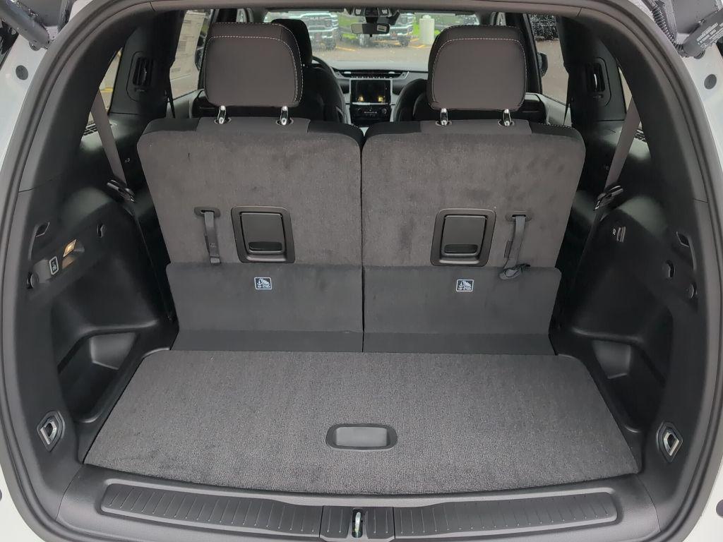 new 2025 Jeep Grand Cherokee L car, priced at $44,825