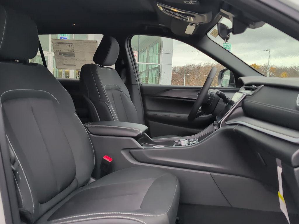 new 2025 Jeep Grand Cherokee L car, priced at $44,825