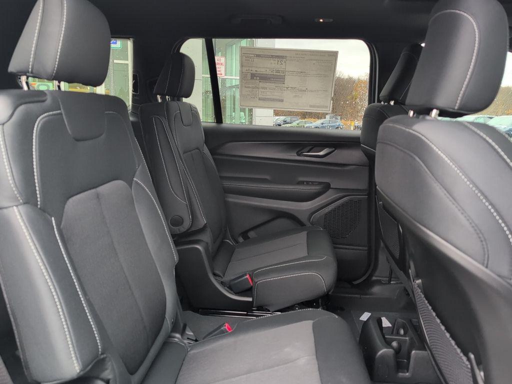 new 2025 Jeep Grand Cherokee L car, priced at $44,825