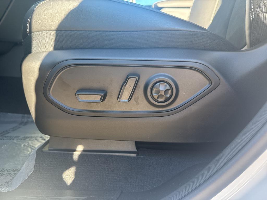 new 2025 Jeep Grand Cherokee car, priced at $45,135