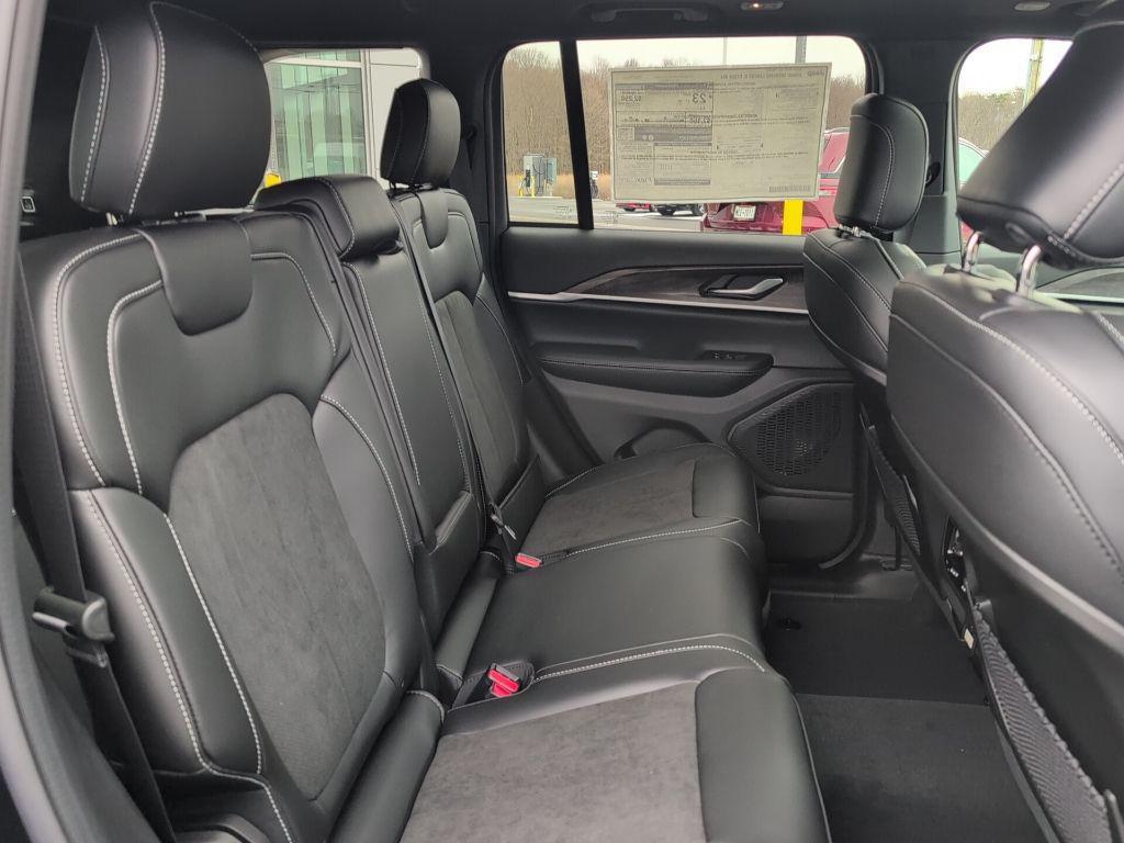 new 2026 Jeep Grand Cherokee car, priced at $48,855
