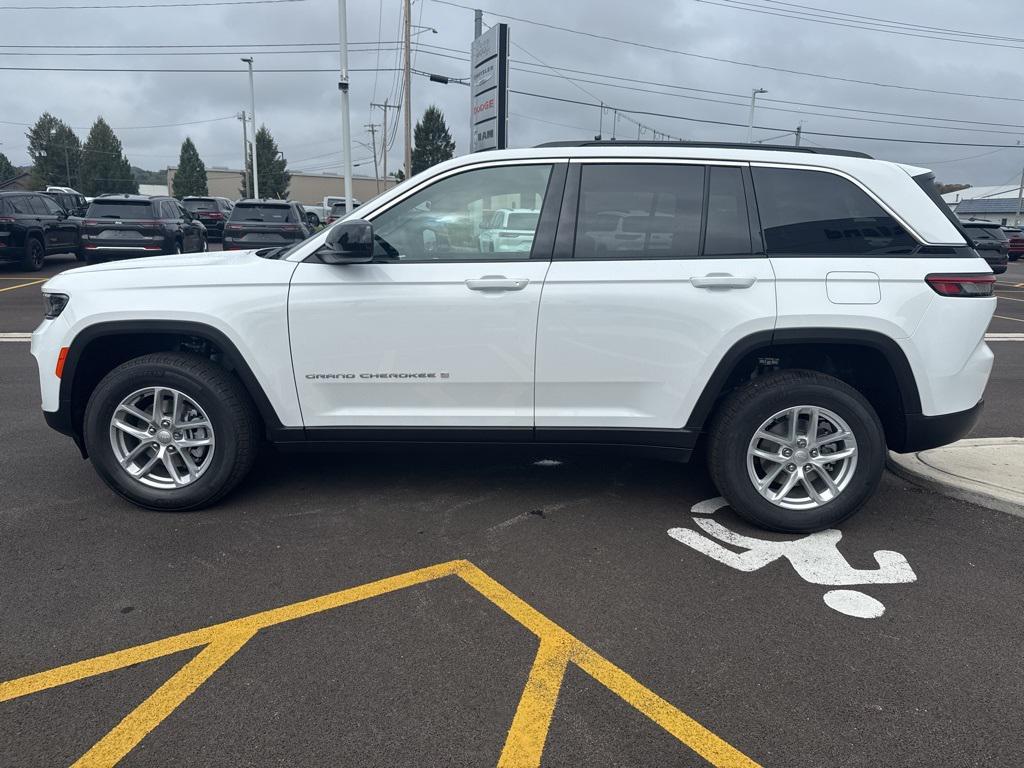 new 2025 Jeep Grand Cherokee car, priced at $43,075