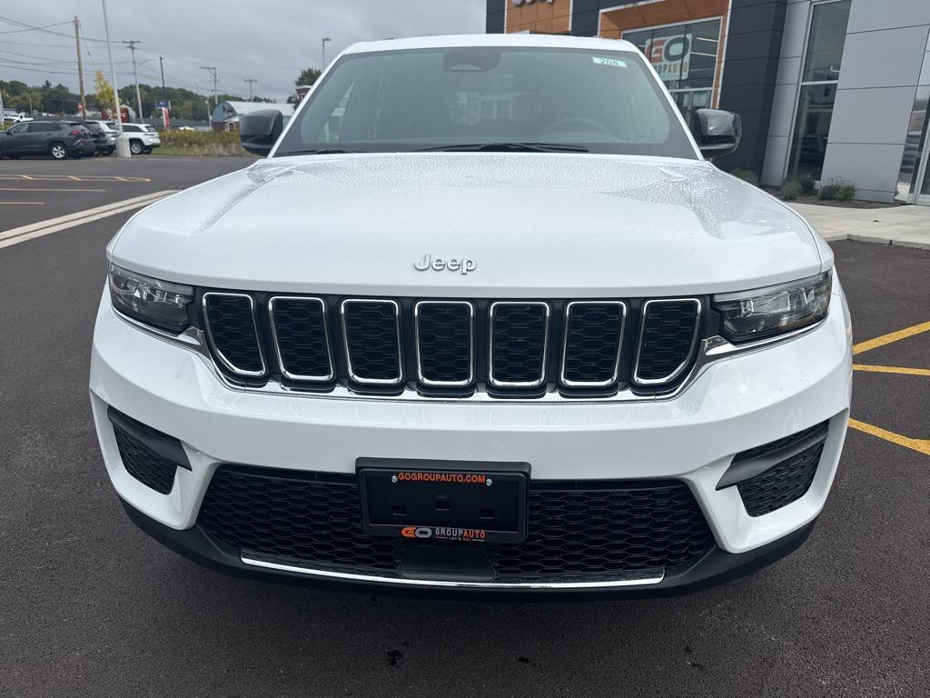 new 2025 Jeep Grand Cherokee car, priced at $43,075