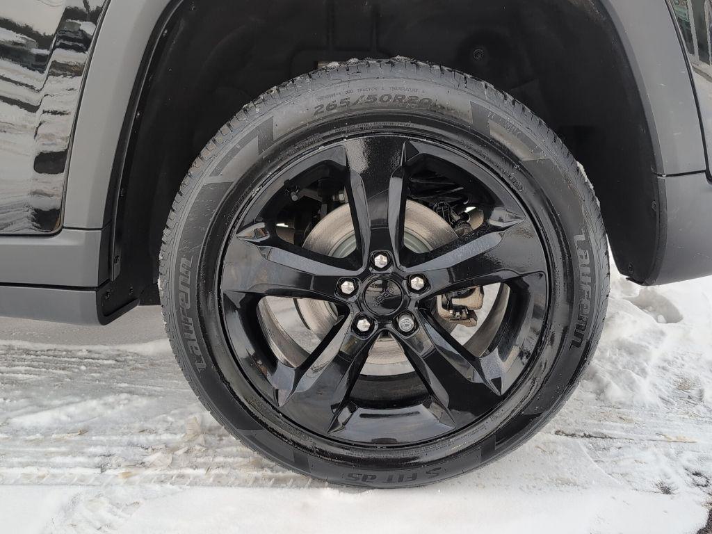 used 2023 Jeep Grand Cherokee car, priced at $33,000