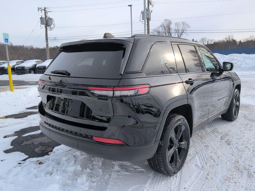 used 2023 Jeep Grand Cherokee car, priced at $33,000