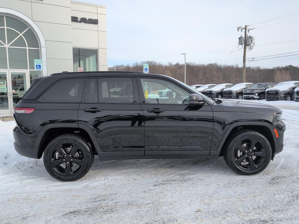 used 2023 Jeep Grand Cherokee car, priced at $33,700