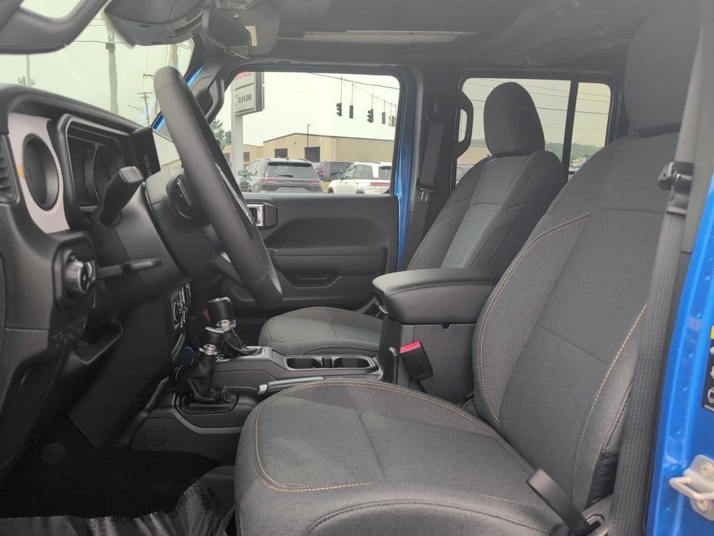 new 2025 Jeep Wrangler car, priced at $52,669