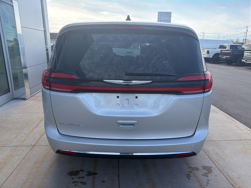 used 2024 Chrysler Pacifica car, priced at $29,371