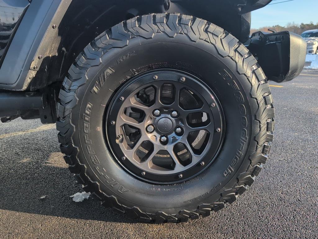 used 2023 Jeep Wrangler car, priced at $31,900