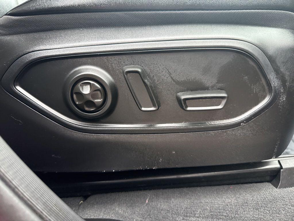 used 2023 Jeep Grand Cherokee car, priced at $34,896