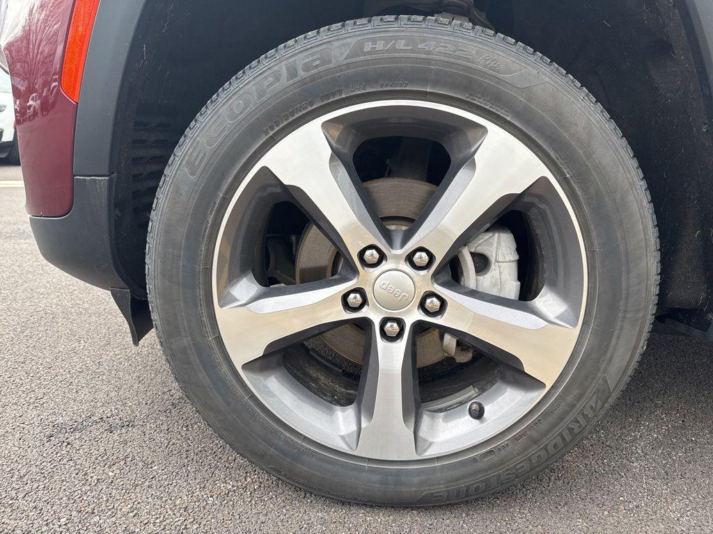 used 2023 Jeep Grand Cherokee car, priced at $34,896