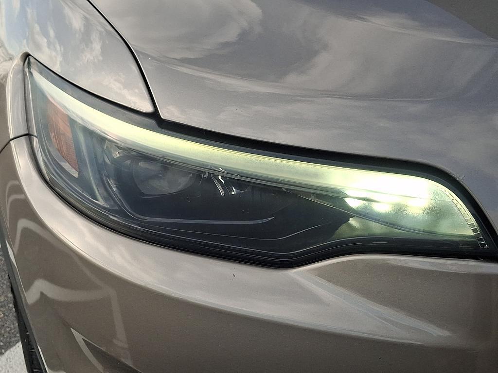 used 2021 Jeep Cherokee car, priced at $18,869