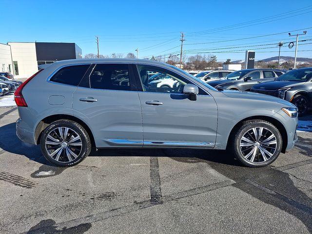 used 2023 Volvo XC60 car, priced at $30,562